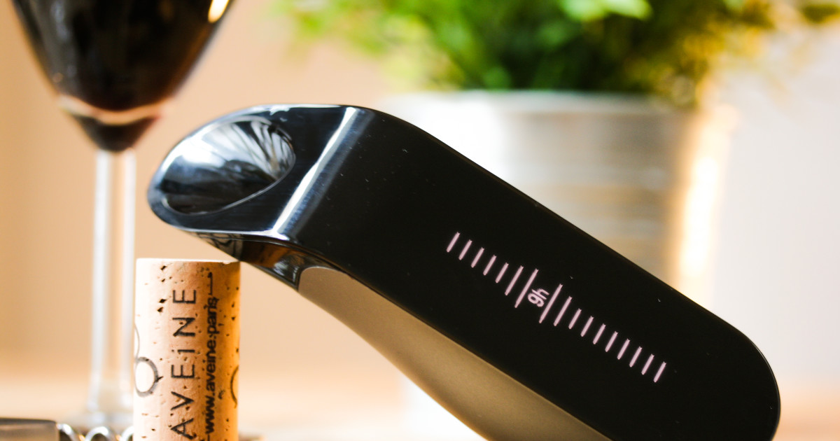 Aveine Smart Wine Aerator Indiegogo