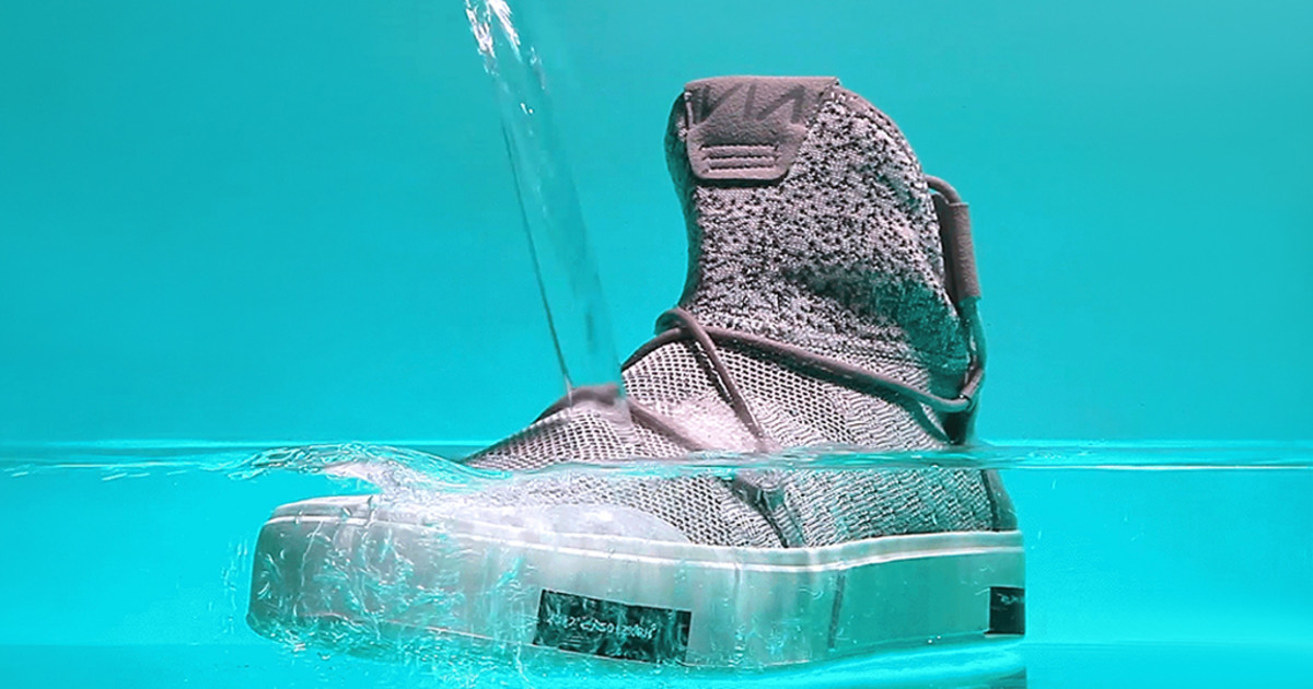 shoe made from recycled plastic waste from beaches