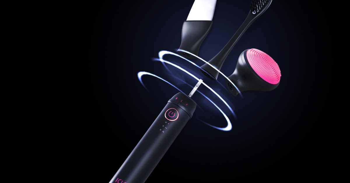 iClo - First Changeable Tri-Care Hygiene Device | Indiegogo