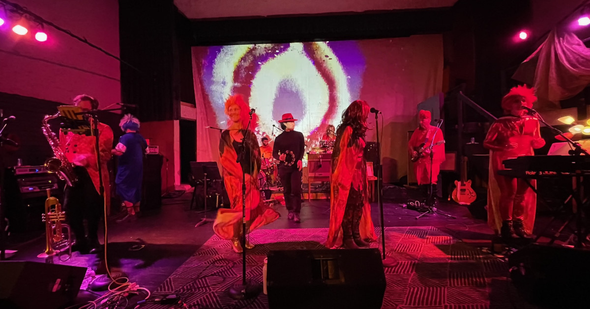 Bingen Theater Bring The Heat Indiegogo