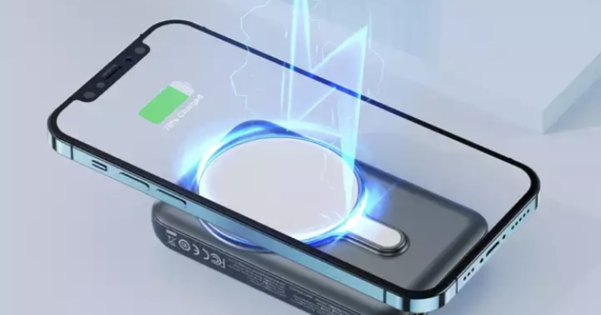 magnetic-wireless-power-bank-10000mah-fast-charger-indiegogo