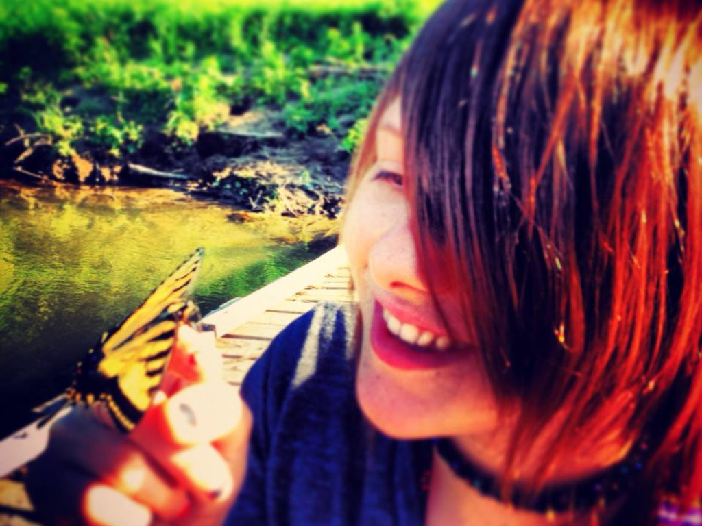reunite-a-family-help-a-mom-get-home-to-her-kids-indiegogo