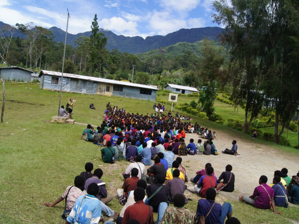 Laptop for remote school in Papua New Guinea | Indiegogo
