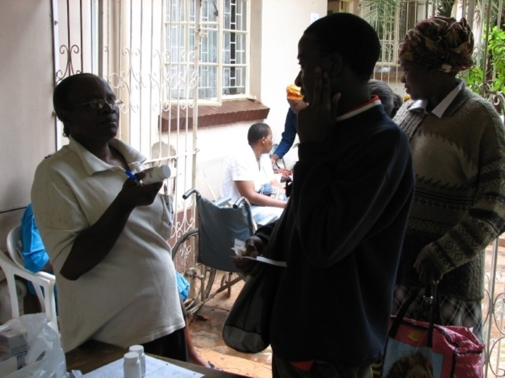 Medications for Zimbabwe AIDS clinic Indiegogo