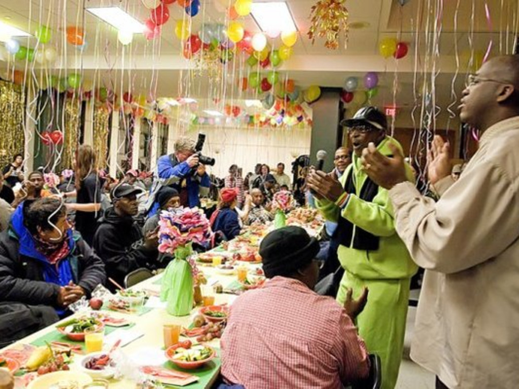 Restaurants open thanksgiving maryland heights mo