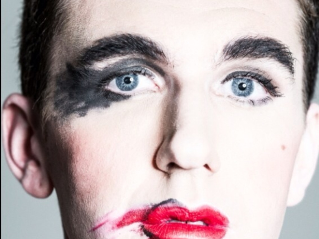 Make me the best Makeup Artist in the World! Indiegogo