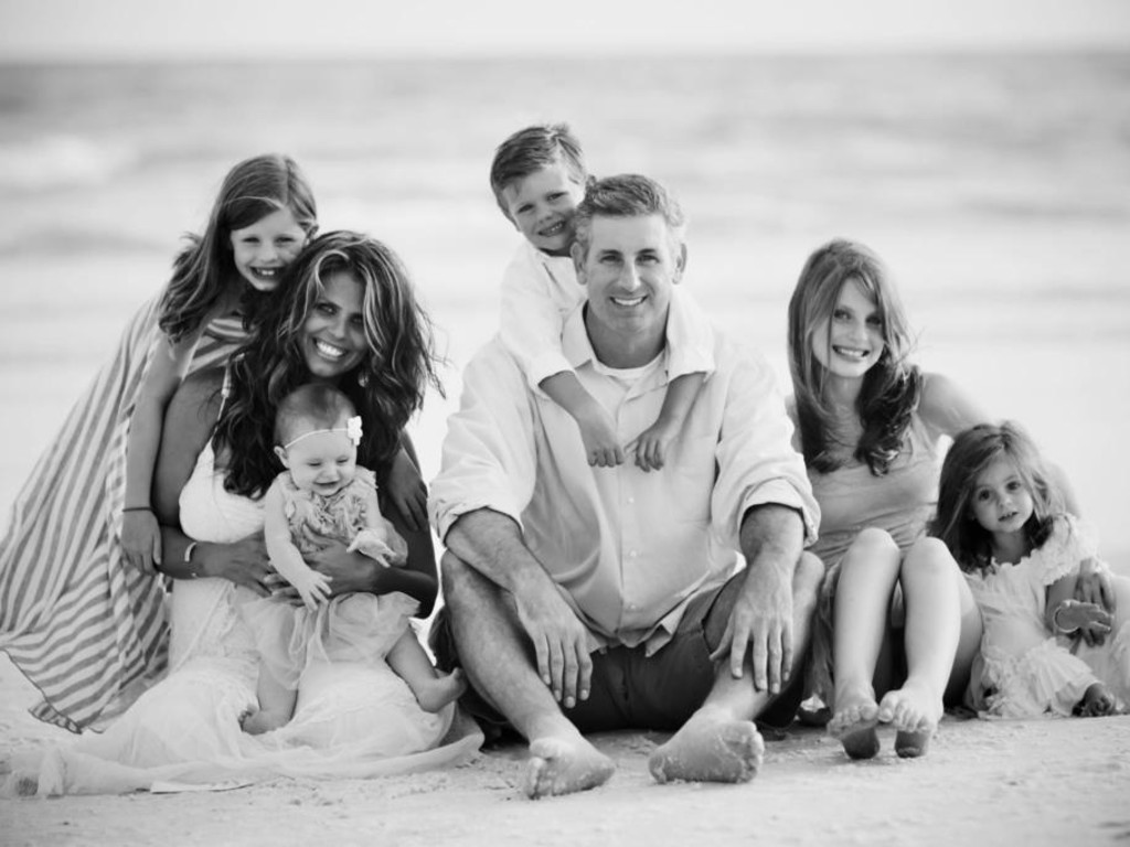 White family. Black and White Family группа. Family Black and White photo. White Family in Amazonas. White Power Family.