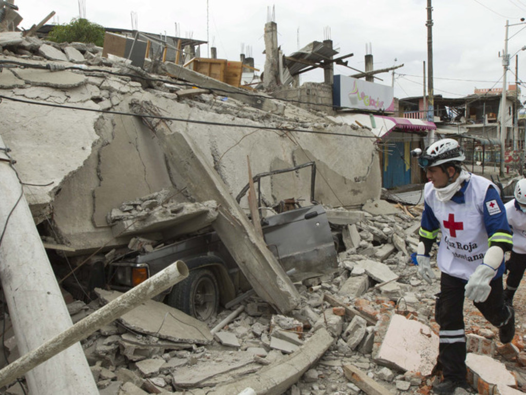 Ecuador Earthquake disaster medicine and food. Indiegogo