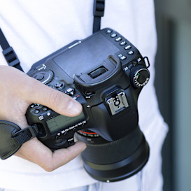 SPINN.DESIGN - The perfect camera carrying system