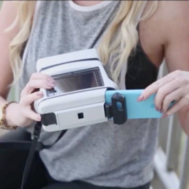 eyeQ: Experience The Moment While You Capture It!