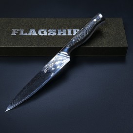 Flagship: universal knife with hand-carved grips