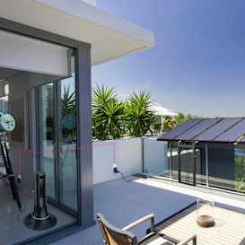 Plug and Play Smart Solar