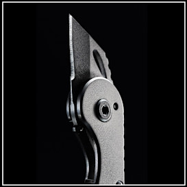 tinyBLADE. A Knife, Smaller Than a Key