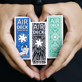Air Deck 2.0 - The ultimate travel playing cards