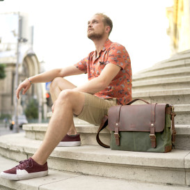 Signum: a Messenger Bag to Boost Your Confidence