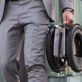 UrmO: Ultra-light, foldable urban electric vehicle