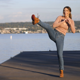 Finally, Women's Jeans with Deep Pockets!