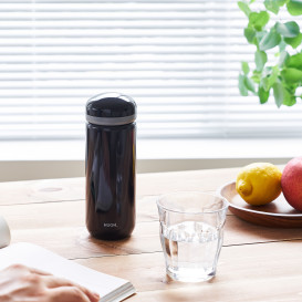 Pebble Bottle:On-The-Go Coffee and Tea Maker