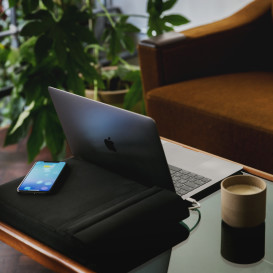 LAER: A Laptop Sleeve To Charge All Your Devices