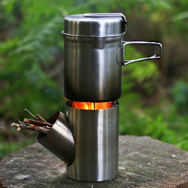 Kombuis a portable and efficient rocket stove