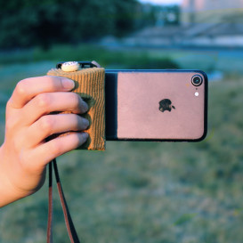 LENSTA GRIP - Turn Your Phone Into A Real Camera