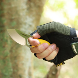 HARNDS Knife: D2 G10, N690 Carbon Fiber