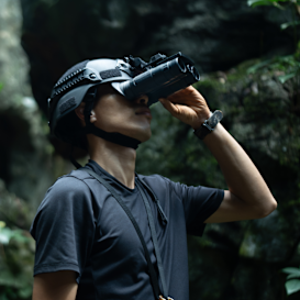 YASHICA Explorer: Dual Screen Night Vision