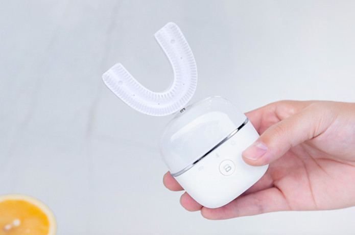 brush lee toothbrush