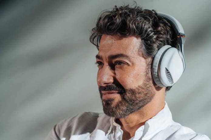 Hearing music on IRIS Flow wireless headphones actually made