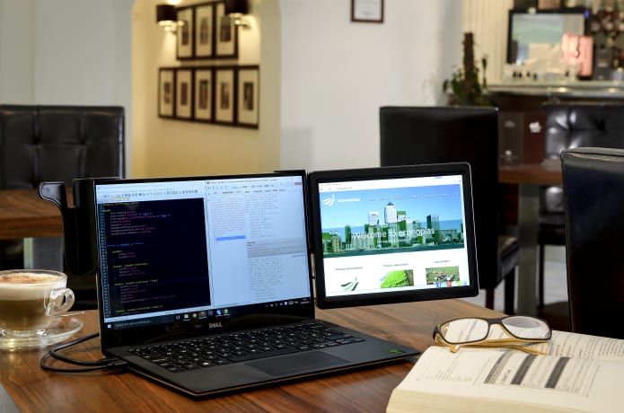 Packed Pixels Go 10 1 Portable Laptop Monitor Indiegogo