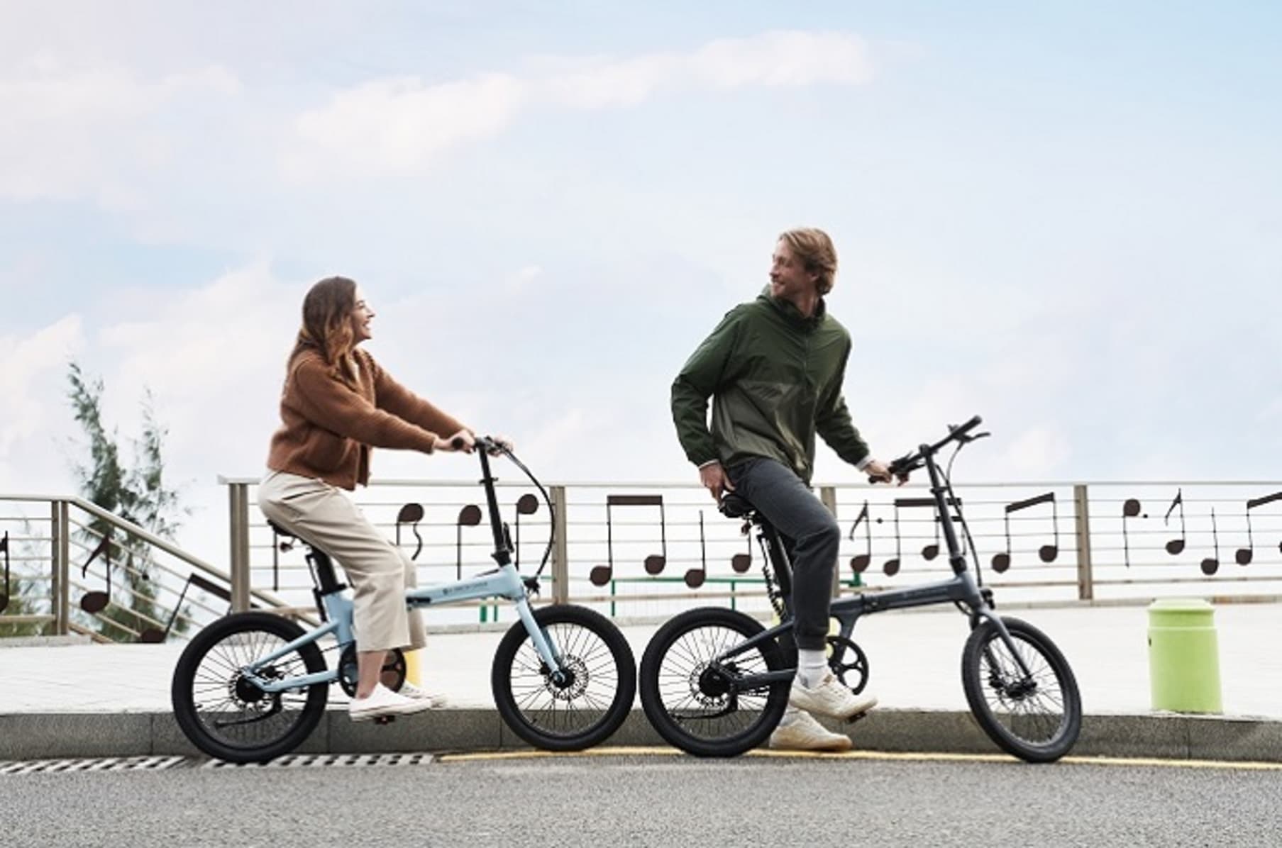 Mi QiCycle electric folding bicycle hands-on review