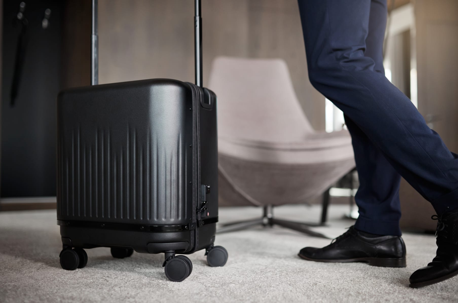 Novi luggage indiegogo best sale
