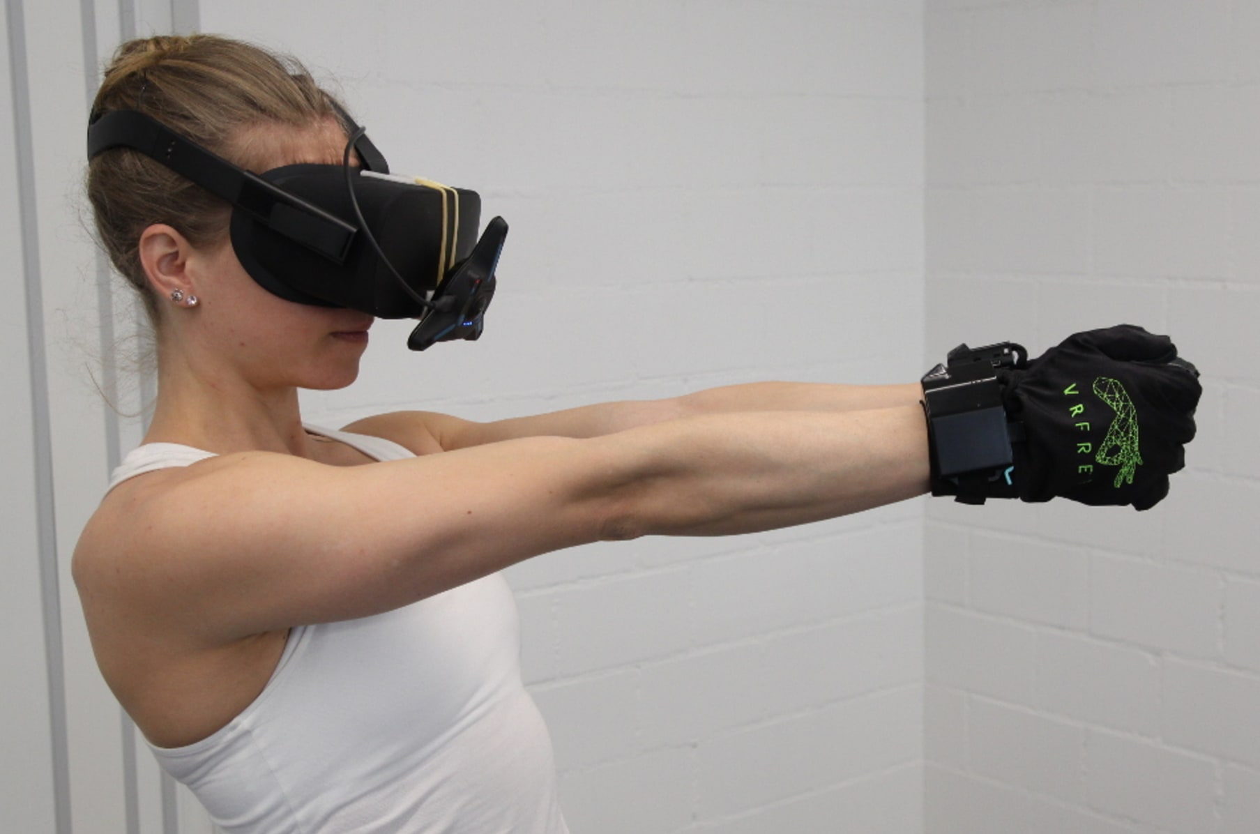 buffet Viewer To contribute VRfree glove system | Indiegogo