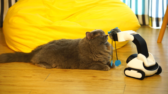 gomer smart robot toy