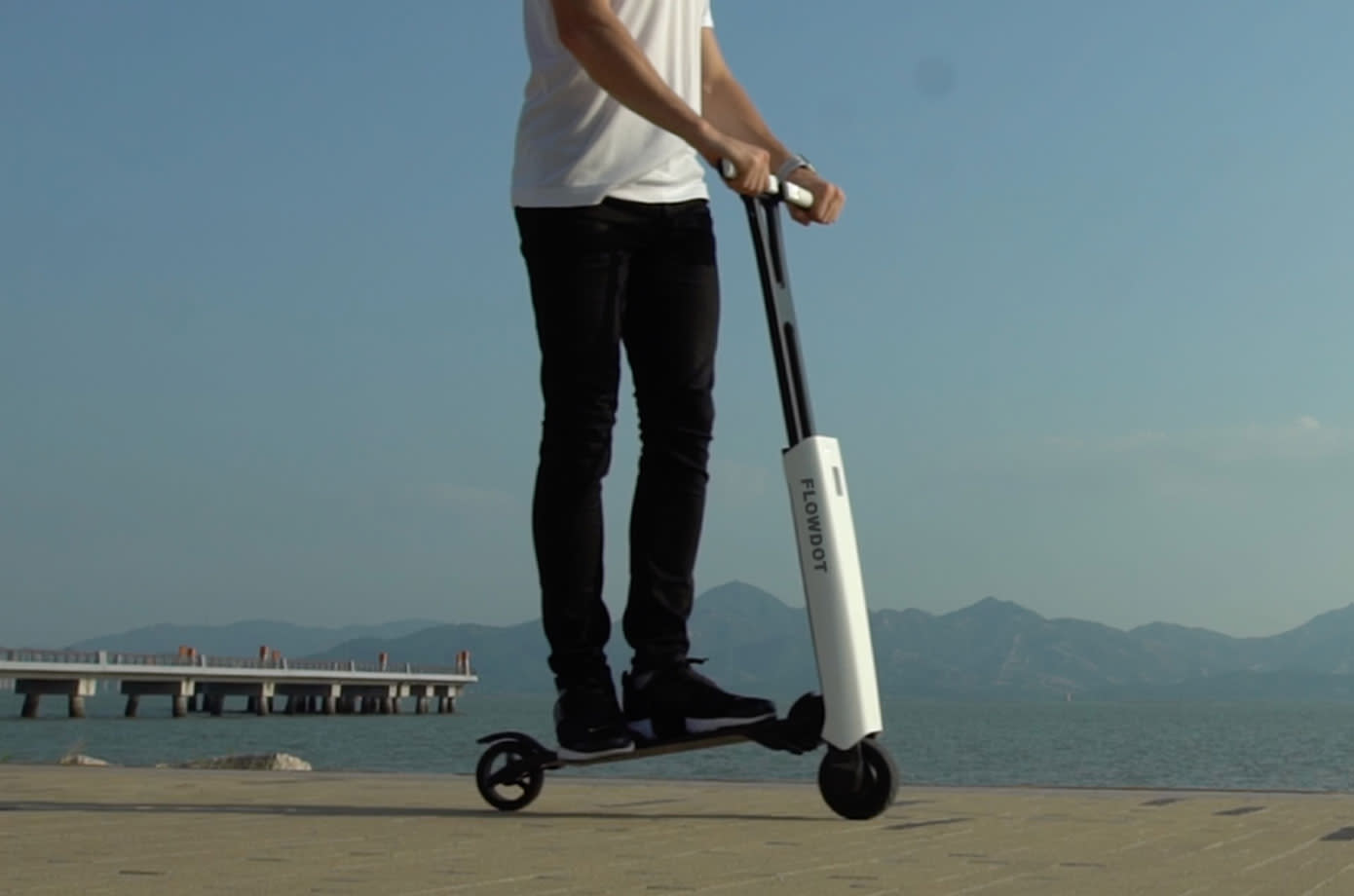 FlowDot: Lightweight Self-Balancing E-Scooter | Indiegogo