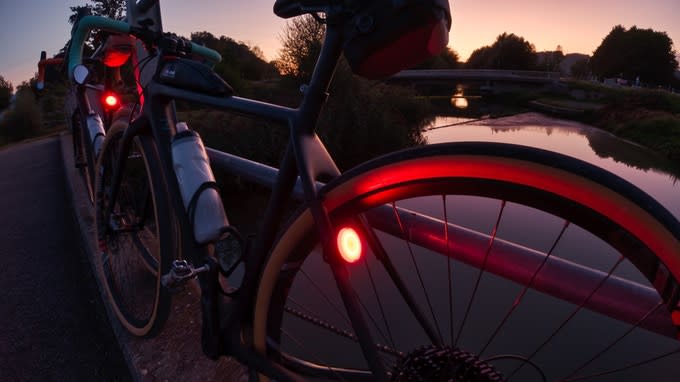 raz pro smart tail light