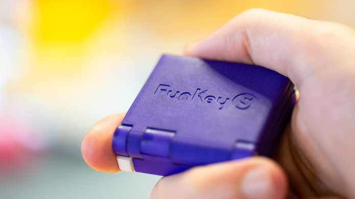 FunKey S: the world's smallest foldable console | Indiegogo