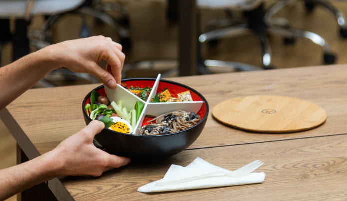 The IGGI Portion Control Bowl Uses Psychology and Smarts to Help You Diet