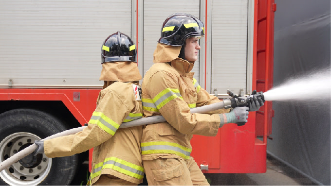 Fire Hose Handling Tips for Nozzle Operators and Backup Firefighters