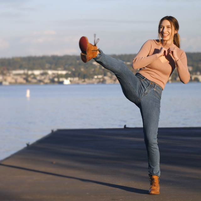 women's jeans with deep pockets